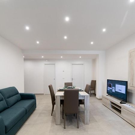 Plume Apartment By Wonderful Italy バーリ エクステリア 写真