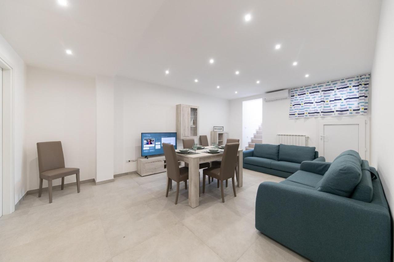 Plume Apartment By Wonderful Italy バーリ エクステリア 写真